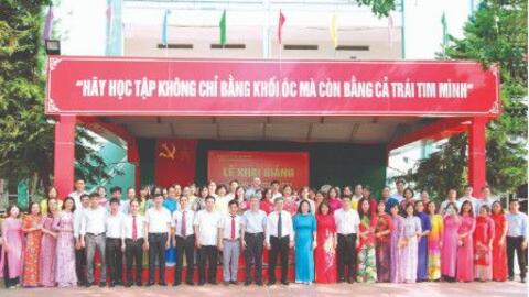 Trường Trung học phổ thông Dương Quảng Hàm, tỉnh Hưng Yên: 20 năm xây dựng và trưởng thành